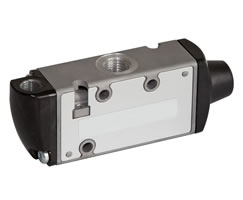 V61R4D7A-XP0900 | V61 Series 3/2 NC air actuated/spring return 1/4